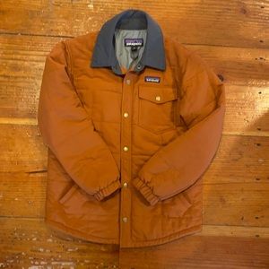 Excellent condition. Perfect little coat for spring and fall weather. Very slick